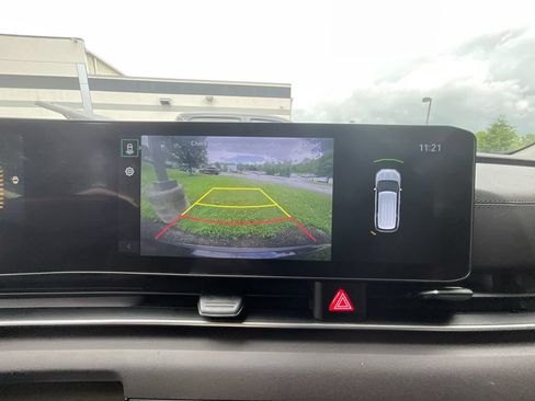 Certified 2025 Kia Carnival EX FWD image 18