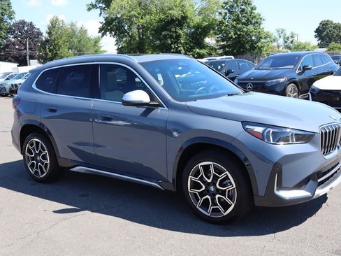 Used 2024 BMW X1 xDrive28i AWD/4WD image 3