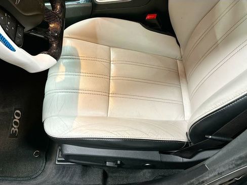 Used 2017 Chrysler 300 S image 21