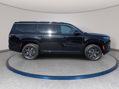 New 2026 Jeep Grand Wagoneer Limited w/ Premium Group II AWD/4WD image 4
