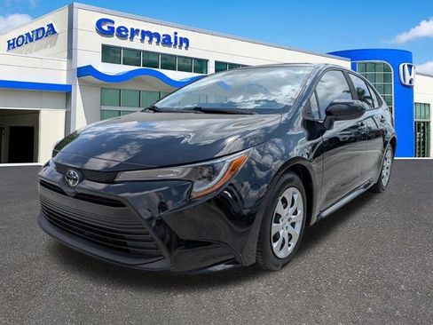 Used 2025 Toyota Corolla LE FWD image 1