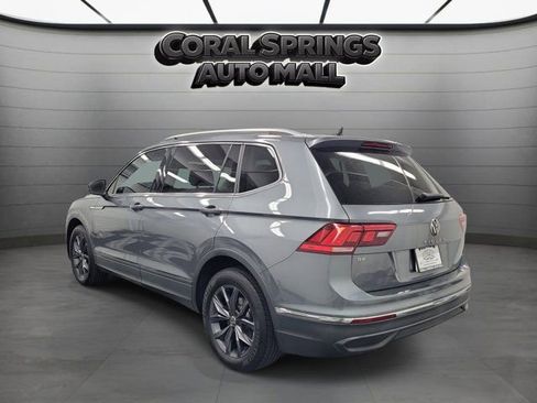 Used 2022 Volkswagen Tiguan SE FWD image 4