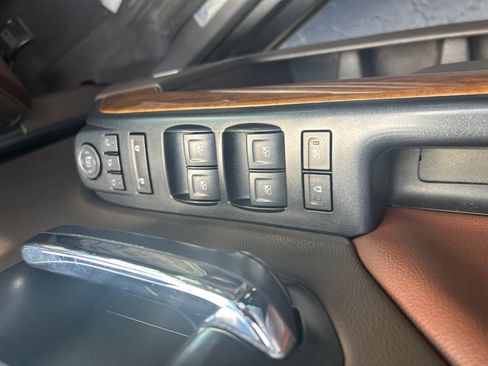 Used 2018 Chevrolet Silverado 1500 High Country AWD/4WD image 14