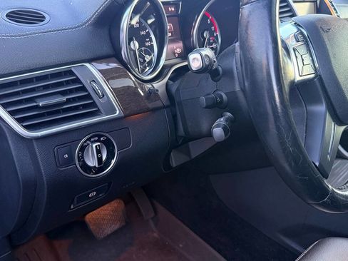 Used 2015 Mercedes-Benz GL 320 BlueTEC 4MATIC image 14