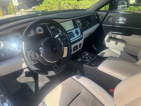 Used 2016 Rolls-Royce Wraith image 8