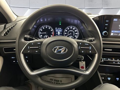 Used 2023 Hyundai Sonata SE w/ Cargo Package image 9