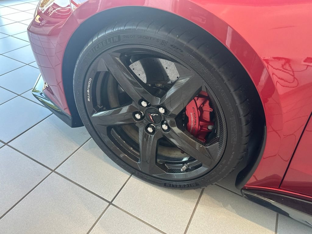 Used 2025 Chevrolet Corvette Z06 RWD image 10