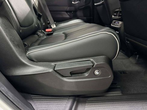 Used 2023 Honda Pilot Elite image 37