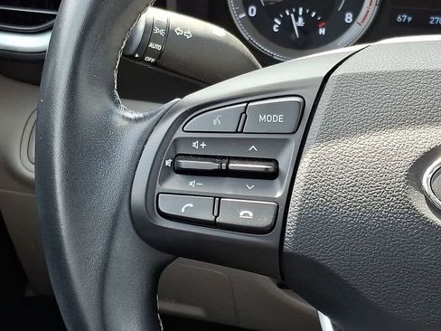 Used 2022 Hyundai Venue SEL w/ Cargo Package image 22