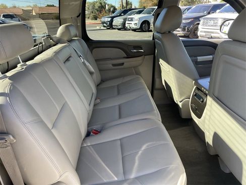 Used 2010 Chevrolet Silverado 1500 LTZ w/ Z71 Appearance Package image 15