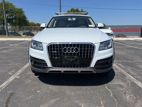Used 2017 Audi Q5 2.0T Premium Plus w/ Technology Package image 2