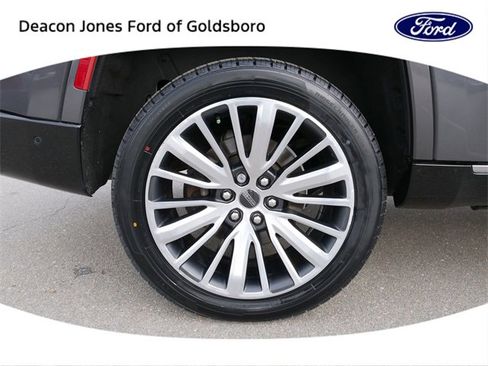 Used 2022 Jeep Grand Wagoneer Series III image 11