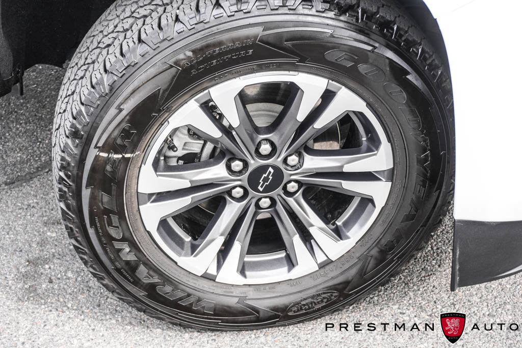 Used 2022 Chevrolet Colorado Z71 AWD/4WD image 2