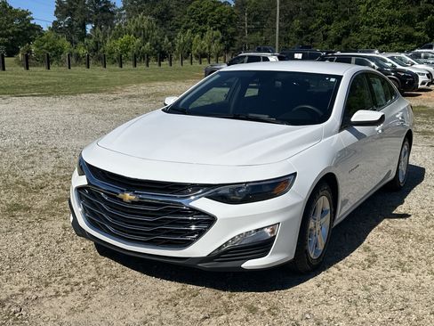 Used 2024 Chevrolet Malibu LT FWD image 1