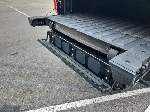 Used 2022 GMC Sierra 2500 Denali w/ Technology Package image 13