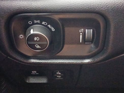 Used 2022 RAM 1500 Lone Star AWD/4WD image 12