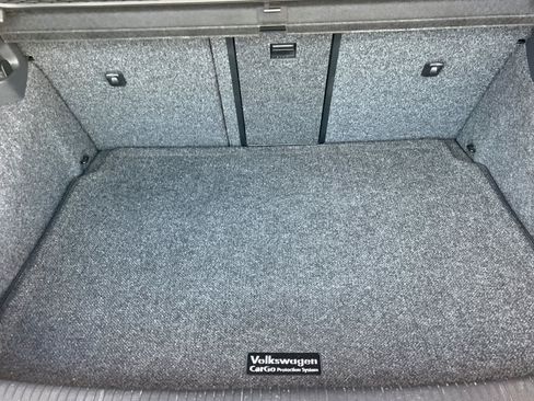 Used 2013 Volkswagen Golf 4-Door FWD image 16
