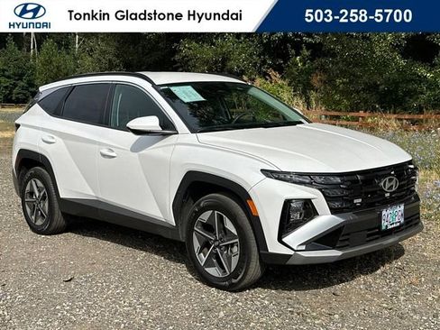Certified 2025 Hyundai Tucson SEL AWD/4WD image 1