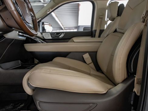 Used 2022 Lincoln Navigator L Reserve AWD/4WD image 30