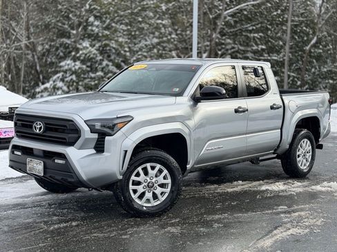 Used 2024 Toyota Tacoma SR5 image 1