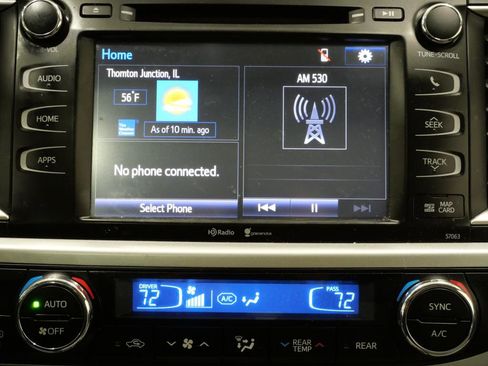 Used 2015 Toyota Highlander XLE image 21