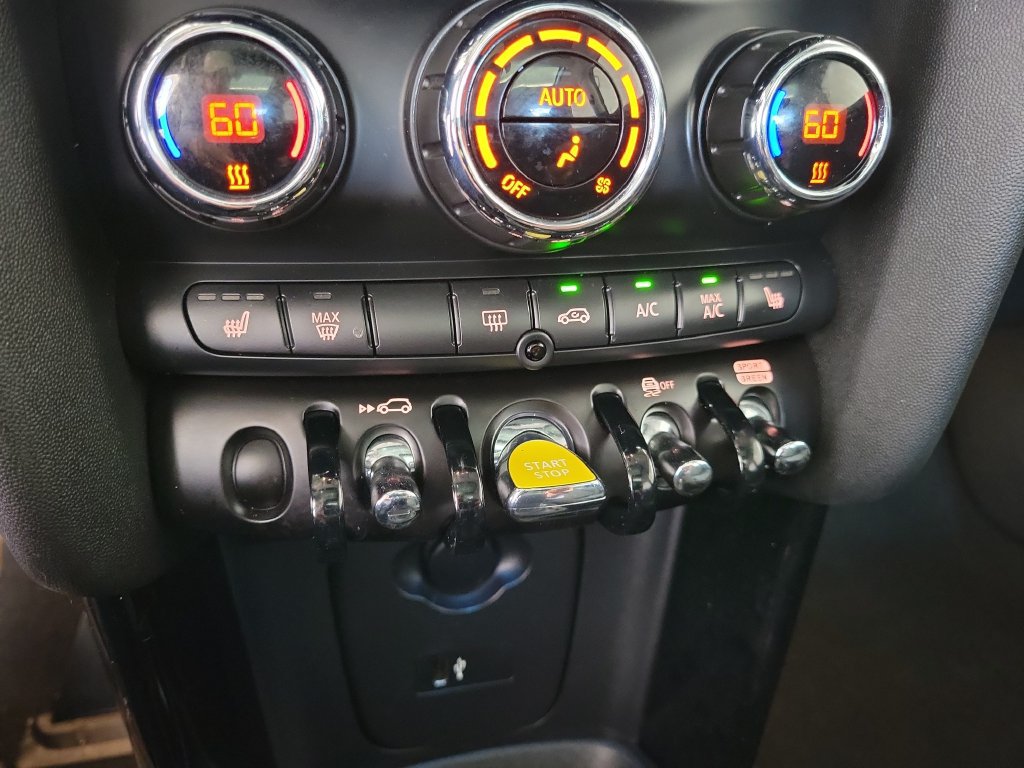 Used 2023 MINI Cooper SE FWD image 24