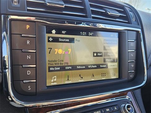 Used 2019 Lincoln Continental Reserve image 20