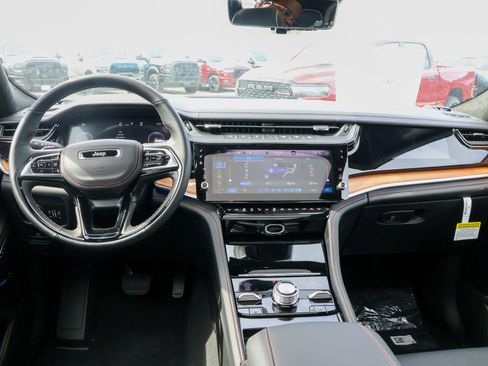 New 2026 Jeep Grand Cherokee L Summit AWD/4WD image 18