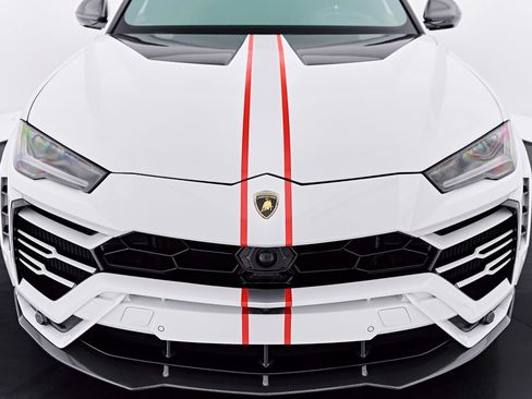 Used 2021 Lamborghini Urus AWD/4WD image 22