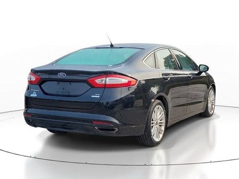 Used 2013 Ford Fusion SE FWD image 4
