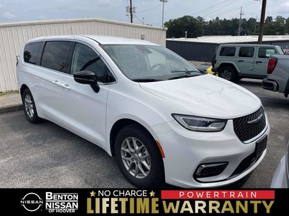 Used 2024 Chrysler Pacifica Touring-L