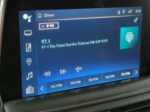 Certified 2022 Chevrolet Suburban Z71 w/ Luxury Package image 13