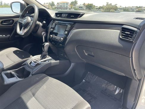 Used 2021 Nissan Rogue Sport S FWD image 8