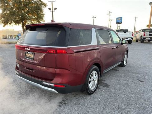 Used 2023 Kia Carnival LX image 7