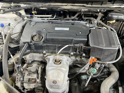 Used 2017 Honda Accord Sport image 27