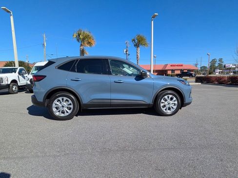 New 2026 Ford Escape Active image 3