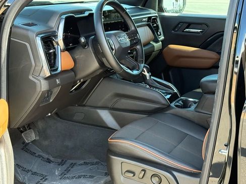 Used 2023 GMC Canyon AT4 image 7