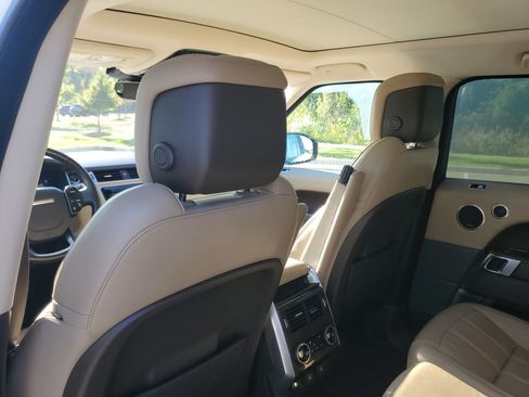 Used 2019 Land Rover Range Rover Sport HSE AWD/4WD image 30