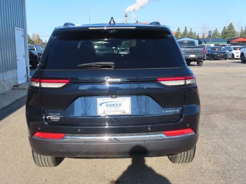 Used 2023 Jeep Grand Cherokee Limited w/ Luxury Tech Group II AWD/4WD image 11