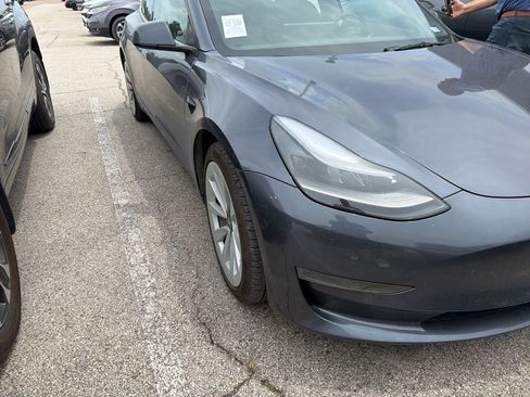 Used 2023 Tesla Model 3 Standard Range RWD image 2