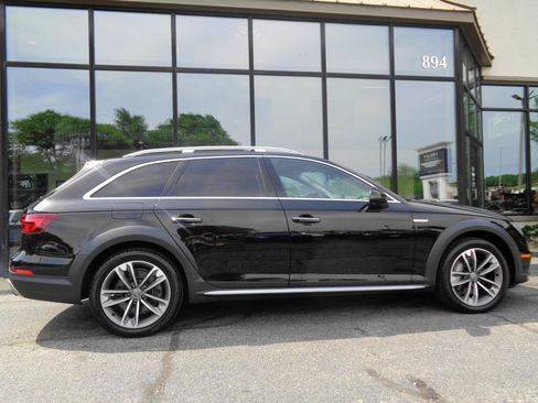 Used 2018 Audi A4 2.0T allroad Premium w/ Convenience Package AWD/4WD image 4