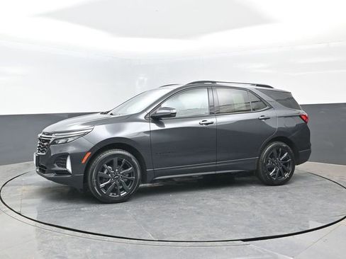 Used 2023 Chevrolet Equinox RS w/ RS Leather Package AWD/4WD image 4