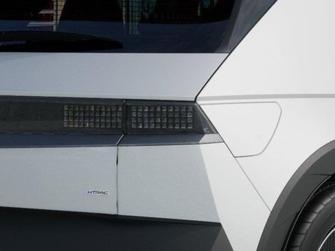 New 2026 Hyundai Ioniq 5 SEL image 10