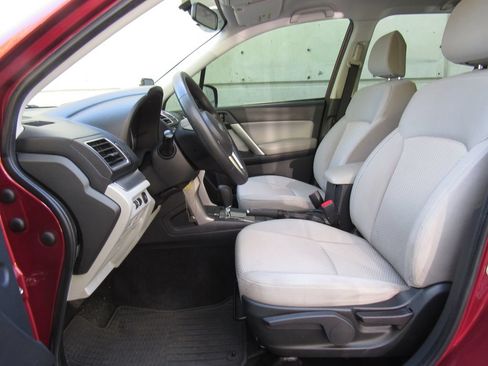 Used 2017 Subaru Forester 2.5i w/ Alloy Wheel Package AWD/4WD image 11