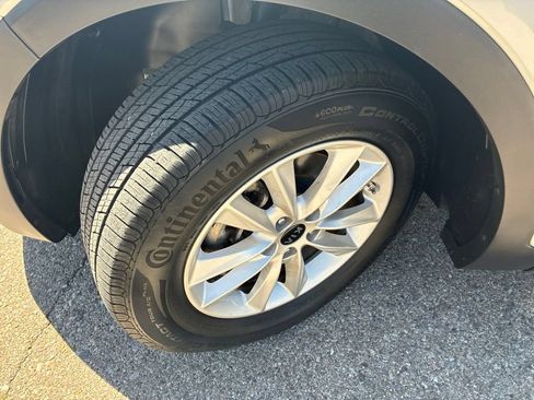 Used 2020 Kia Sorento L FWD image 9