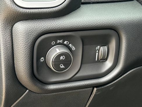 New 2026 RAM 3500 Big Horn AWD/4WD image 22