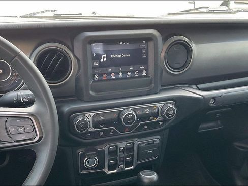 Used 2023 Jeep Gladiator Sport AWD/4WD image 9