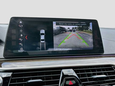 Used 2018 BMW 530i RWD image 14