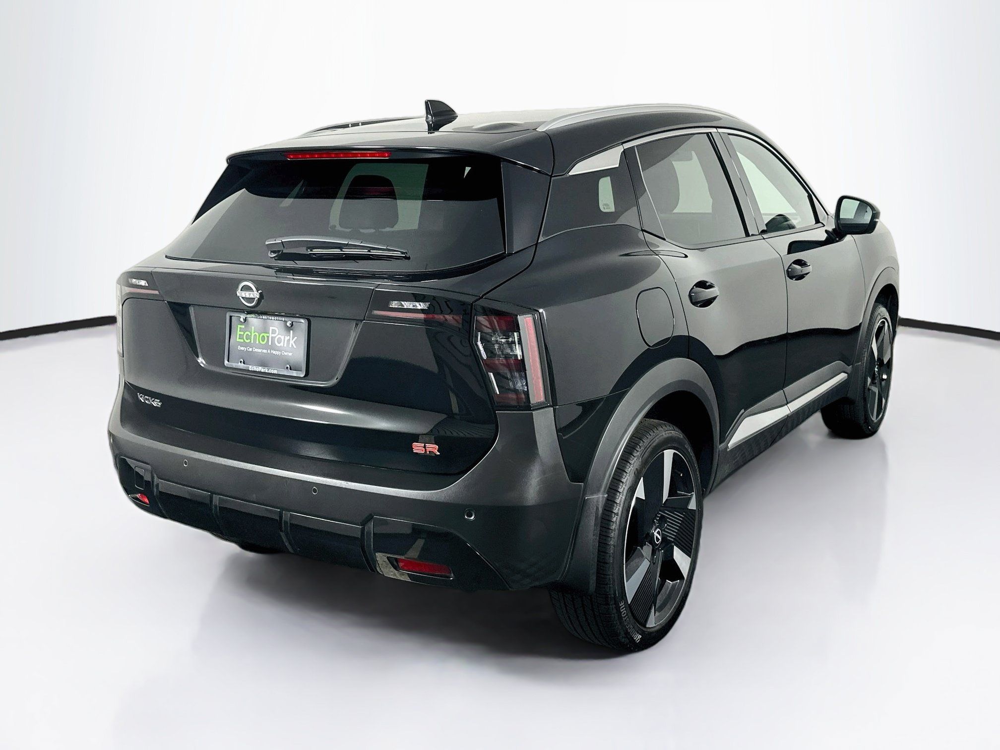 Used 2025 Nissan Kicks SR FWD image 9