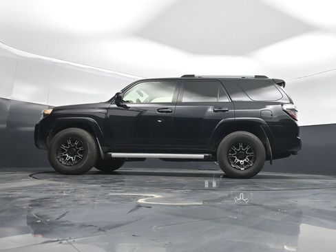Used 2019 Toyota 4Runner SR5 RWD image 7